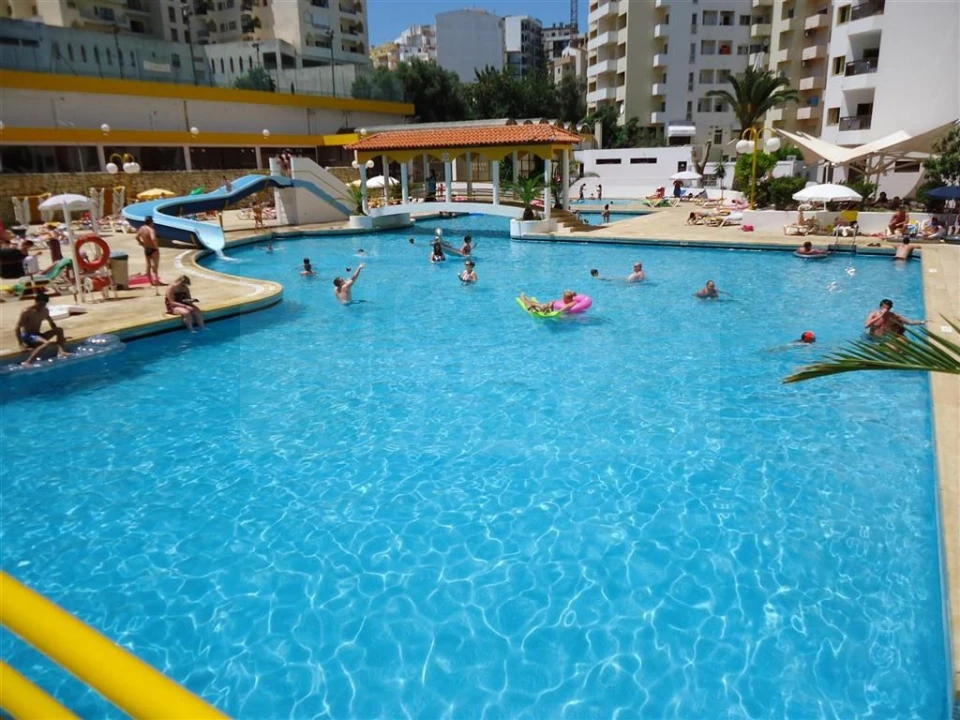 Apartamento T1 para Venda em Portimão Foto 2