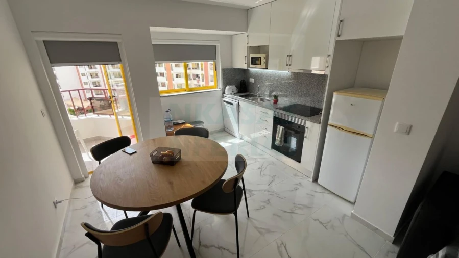 Apartamento T1 para Venda em Portimão Foto 4