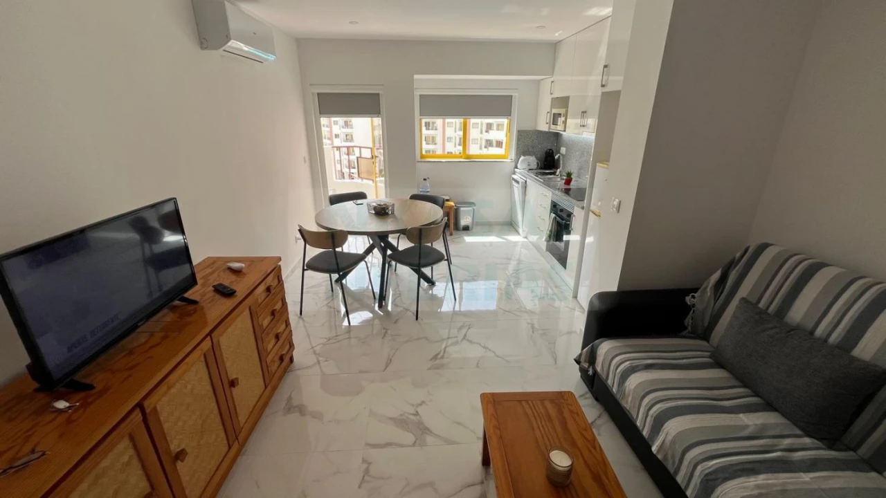 Apartamento T1 para Venda em Portimão Foto 2