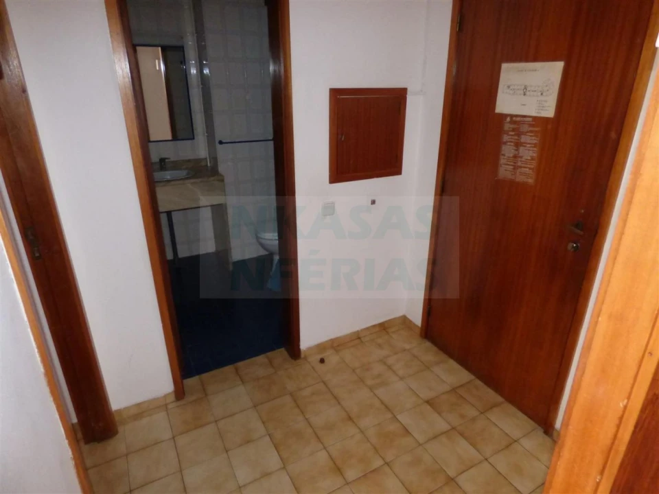 Apartamento T1 para Venda em Portimão Foto 7