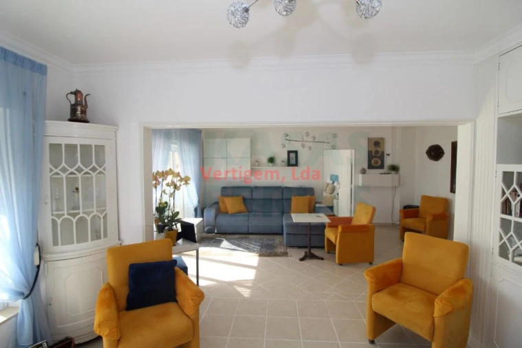 Apartamento T3 para Venda em Portimão Foto 32