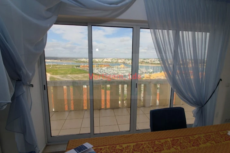 Apartamento T3 para Venda em Portimão Foto 40