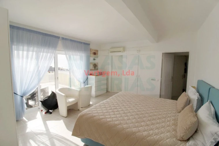 Apartamento T3 para Venda em Portimão Foto 11