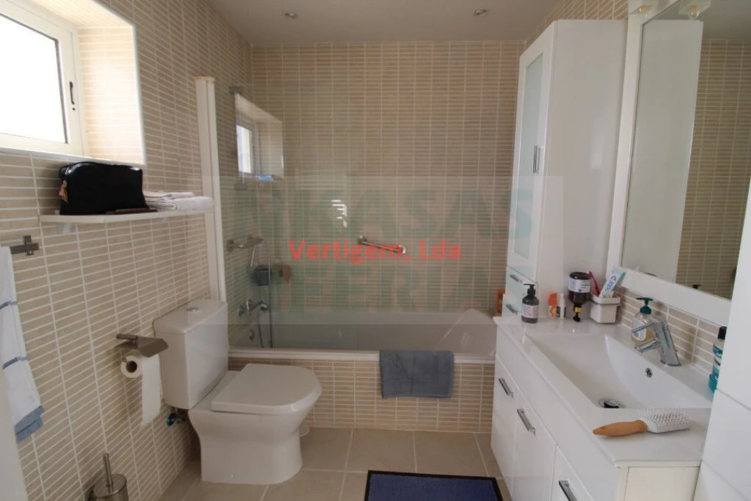 Apartamento T3 para Venda em Portimão Foto 13