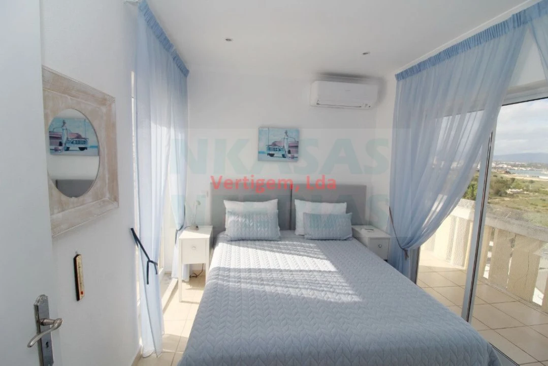 Apartamento T3 para Venda em Portimão Foto 18