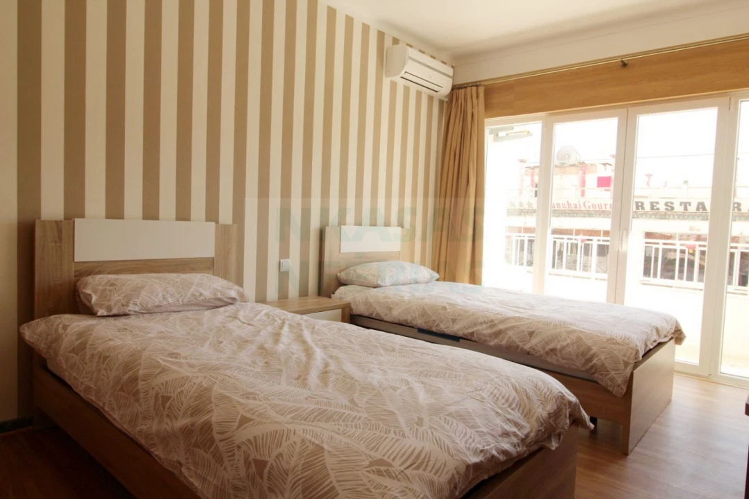 Apartamento T2 para Venda em Portimão Foto 12