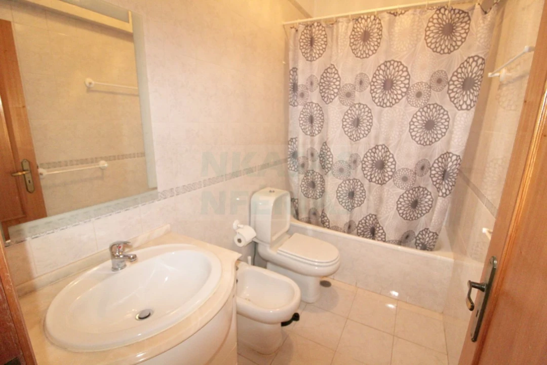Apartamento T2 para Venda em Portimão Foto 15