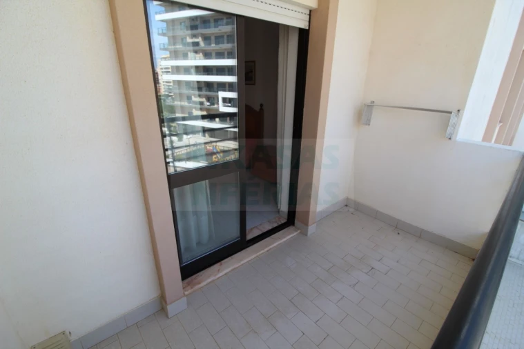 Apartamento T2 para Venda em Portimão Foto 11
