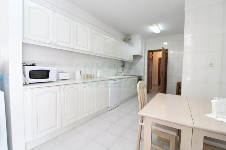 Apartamento T2 para Venda em Portimão Foto 8