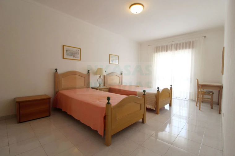 Apartamento T2 para Venda em Portimão Foto 12