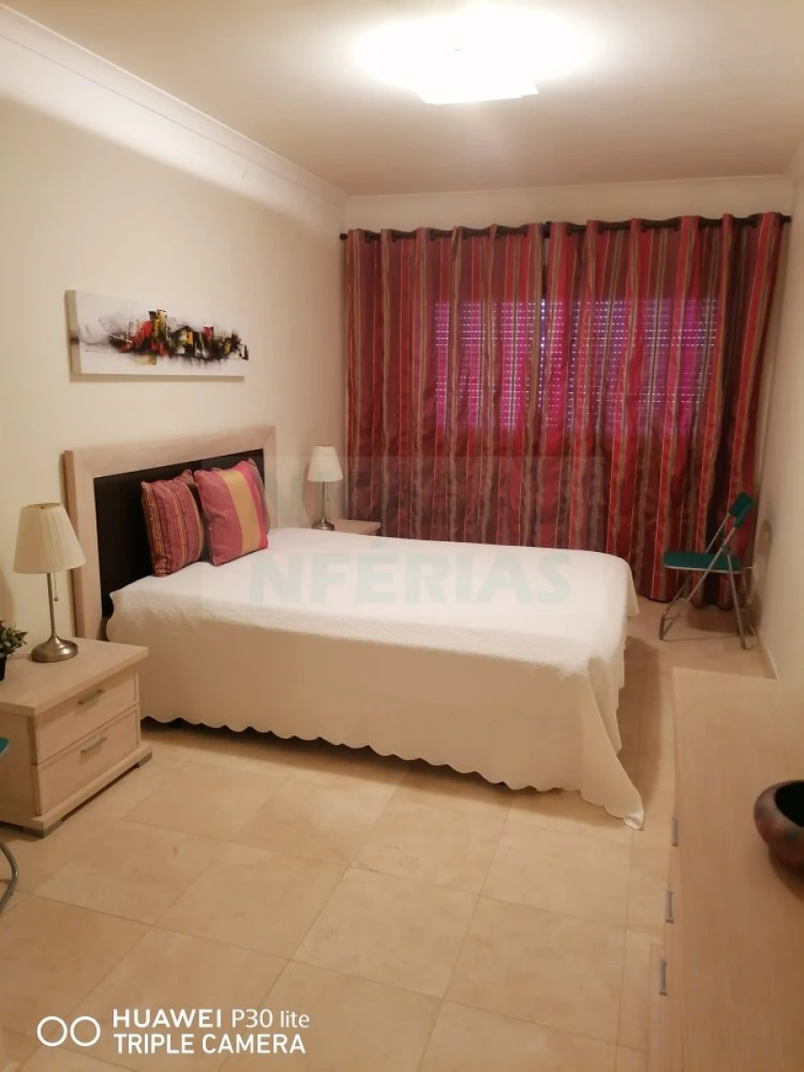 Apartamento T2 para Venda em Portimão Foto 11