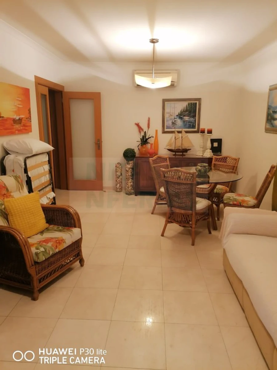 Apartamento T2 para Venda em Portimão Foto 17