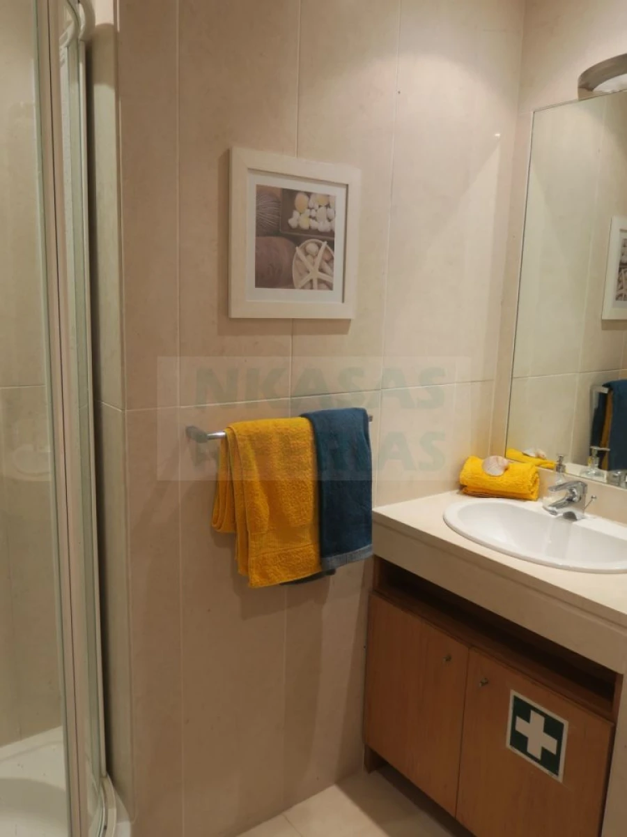 Apartamento T2 para Venda em Portimão Foto 7