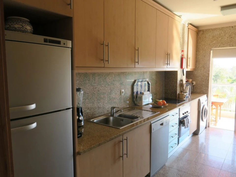 Apartamento T2 para Venda em Portimão Foto 4