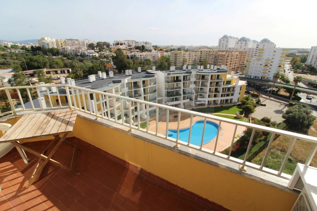 Apartamento T2 para Venda em Portimão Foto 4