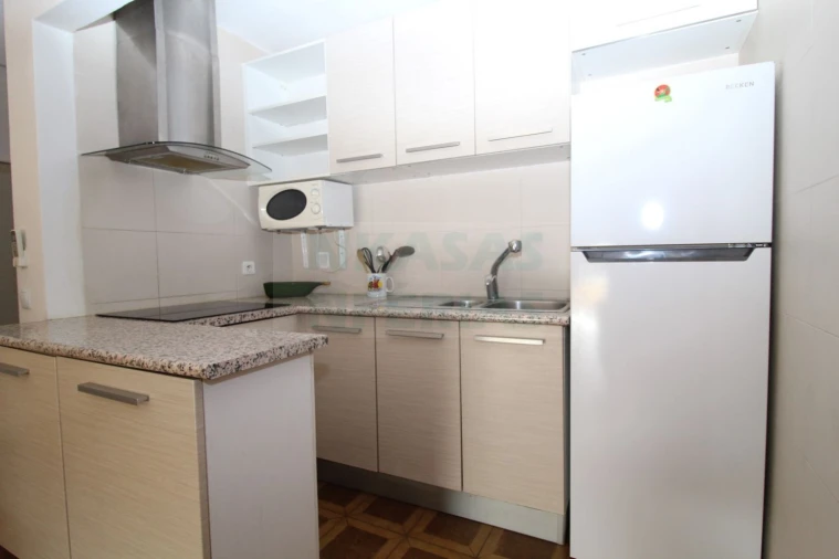 Apartamento T2 para Venda em Portimão Foto 6