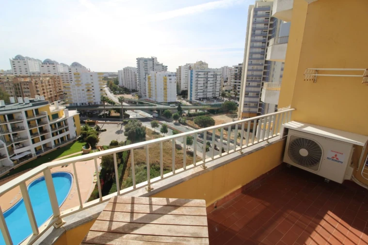 Apartamento T2 para Venda em Portimão Foto 3