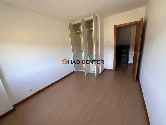 Apartamento T2 para Venda em Nazare Foto 19