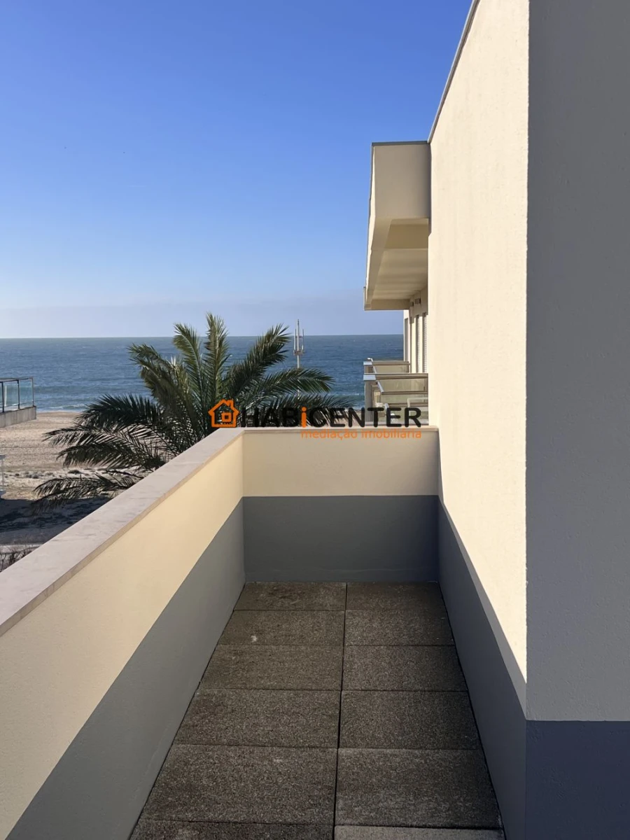 Apartamento T2 para Venda em Nazare Foto 9