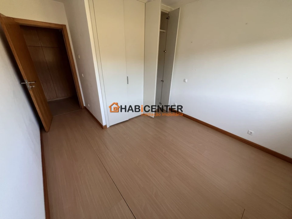 Apartamento T2 para Venda em Nazare Foto 13