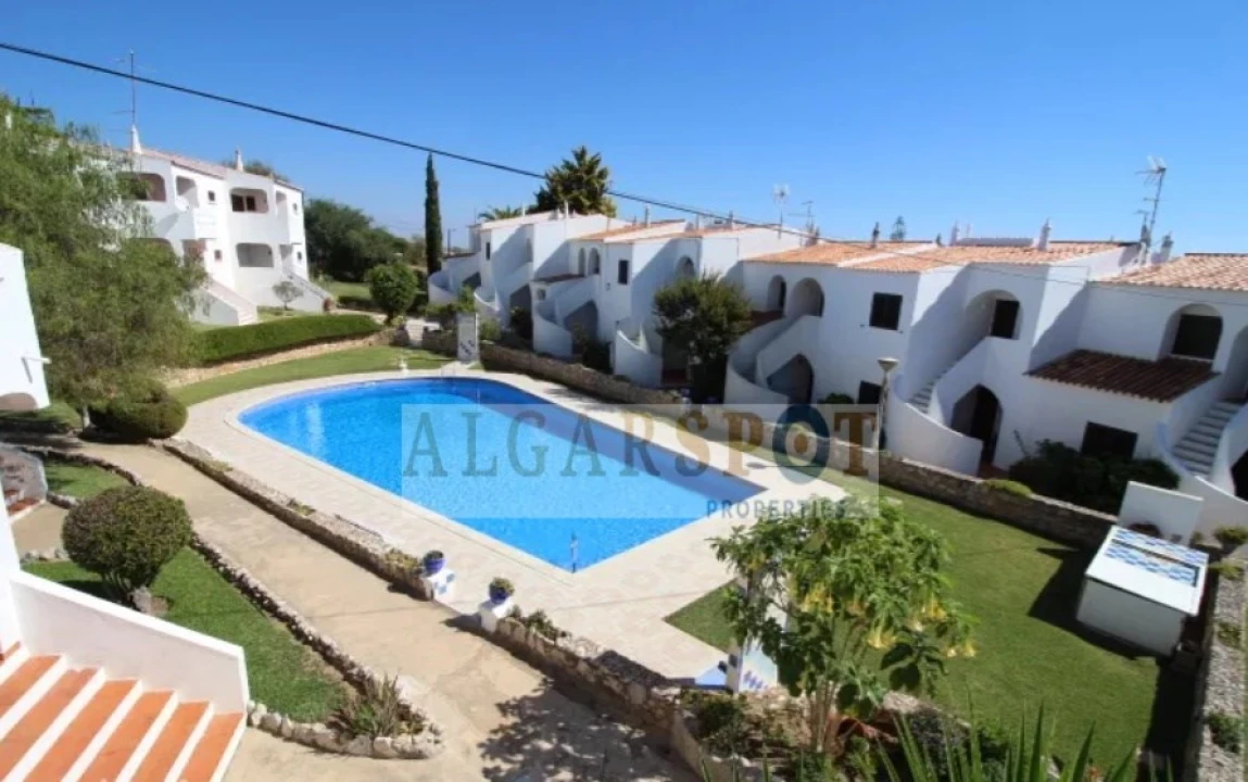 Apartamento T2 para Venda em Porches Foto 1