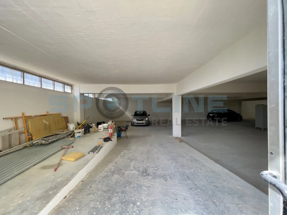 Loja para Arrendamento em Almada, Cova da Piedade, Pragal e Cacilhas Foto 2