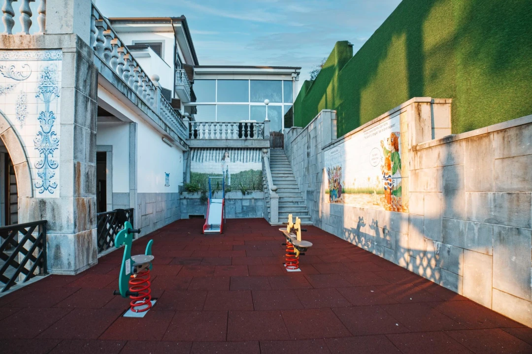 Moradia T7 para Venda em Pousa Foto 13