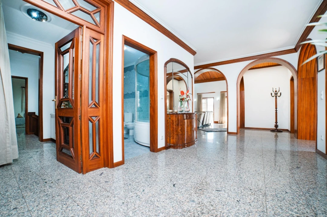 Moradia T7 para Venda em Pousa Foto 19