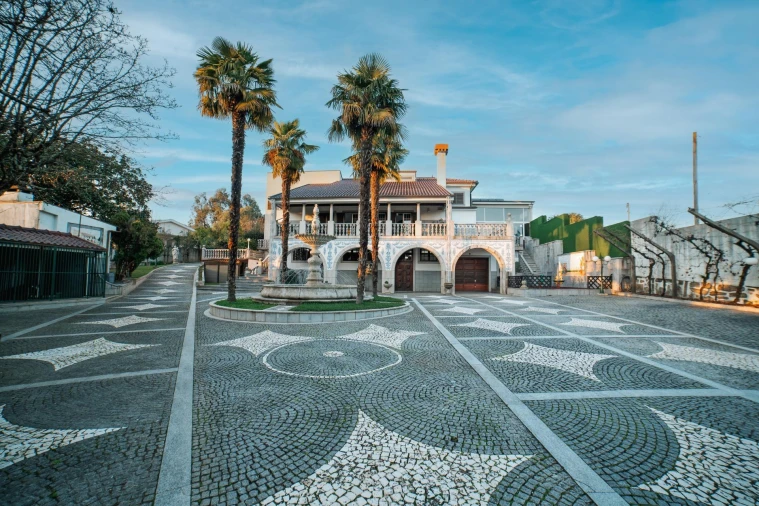 Moradia T7 para Venda em Pousa