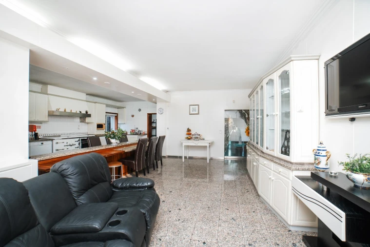 Moradia T7 para Venda em Pousa Foto 22