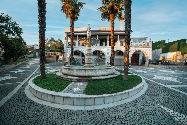 Moradia T7 para Venda em Pousa Foto 43