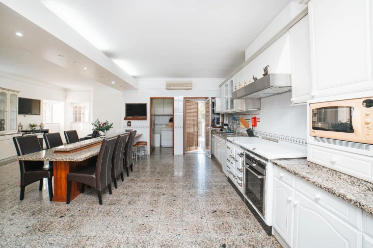 Moradia T7 para Venda em Pousa Foto 8