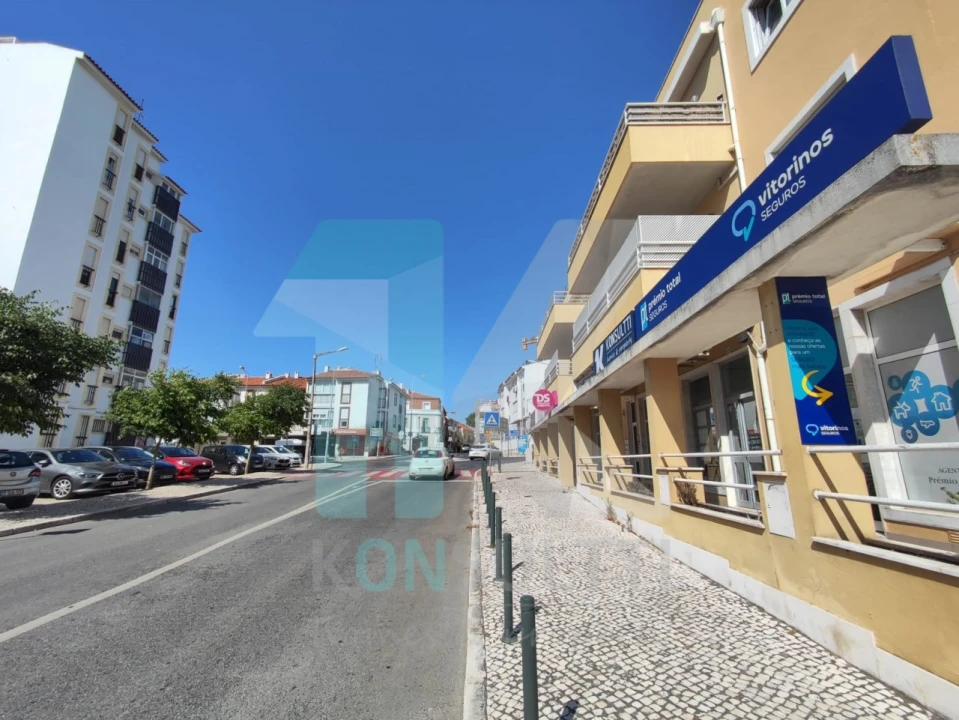 Loja para Venda em Carcavelos e Parede Foto 7