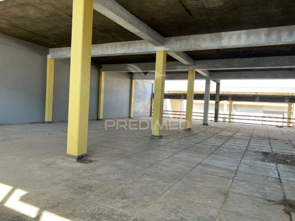 Armazém para Venda em Sacavém e Prior Velho Foto 2