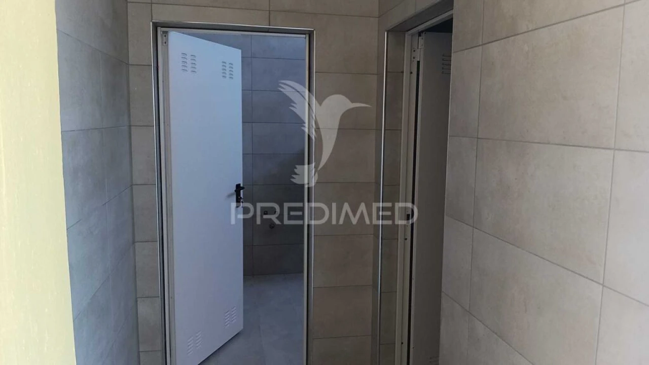 Armazém para Venda em Sacavém e Prior Velho Foto 11