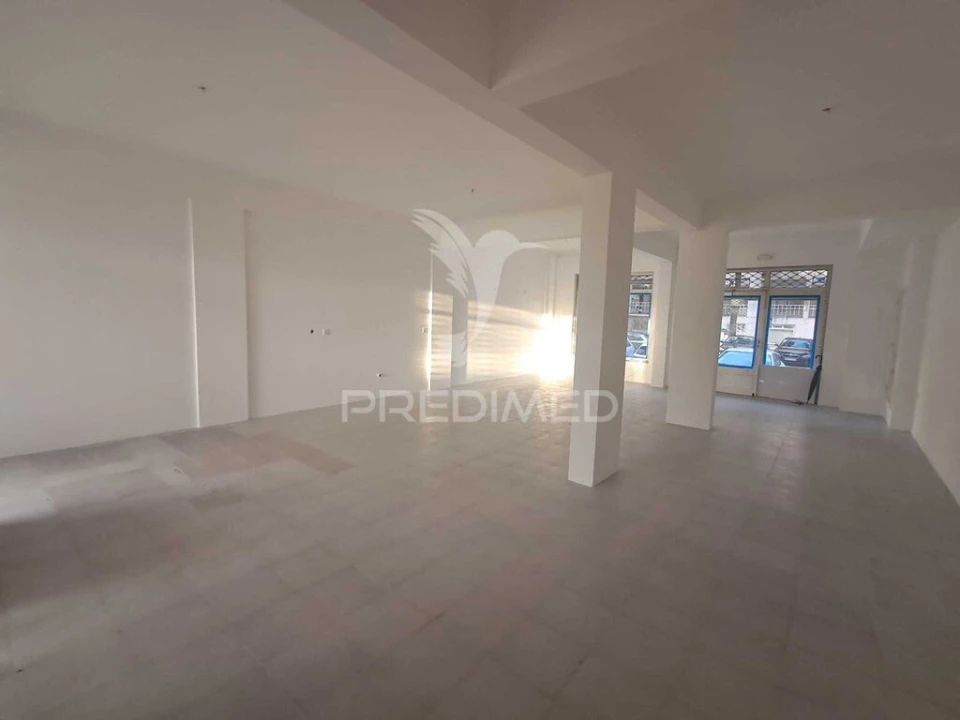 Loja para Arrendamento em Agualva e Mira-Sintra Foto 6