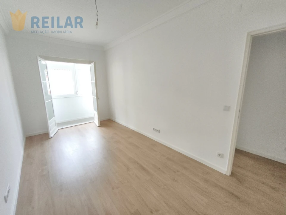 Apartamento T1 para Arrendamento em São Vicente Foto 7