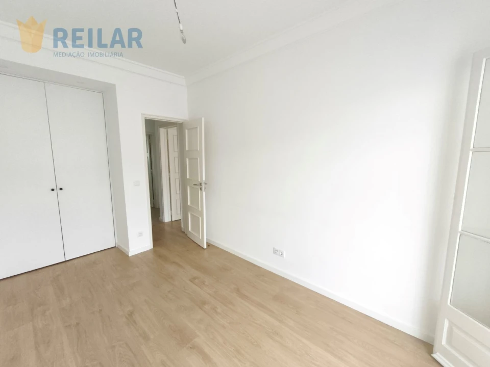 Apartamento T1 para Arrendamento em São Vicente Foto 8