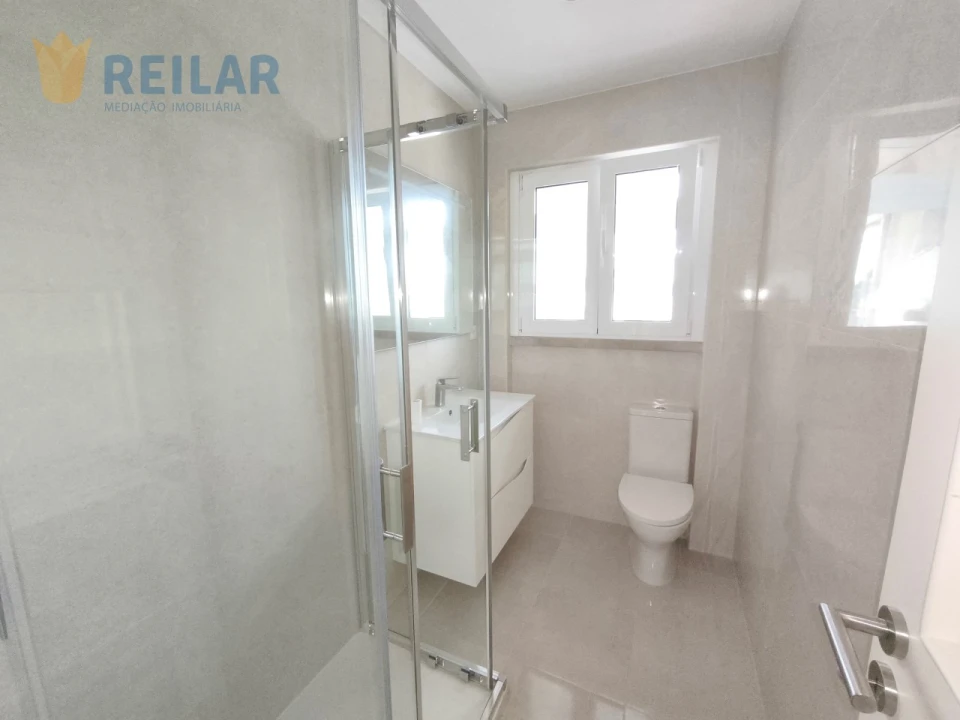 Apartamento T1 para Arrendamento em São Vicente Foto 11