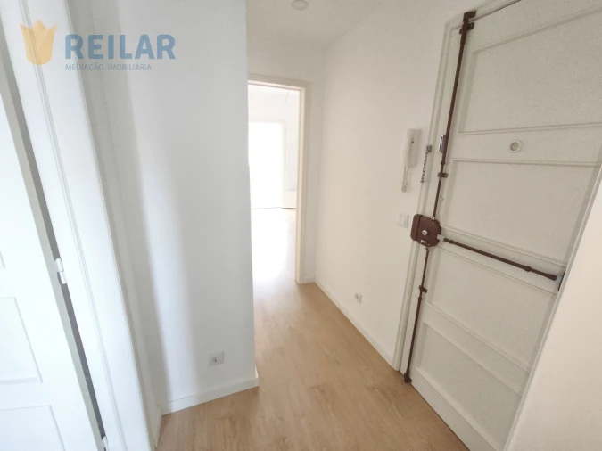 Apartamento T1 para Arrendamento em São Vicente Foto 13