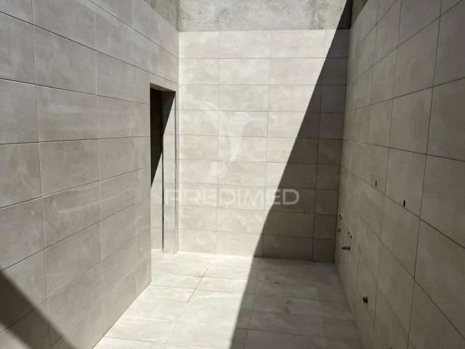 Armazém para Venda em Sacavém e Prior Velho Foto 9