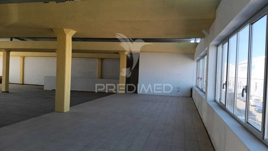 Armazém para Venda em Sacavém e Prior Velho Foto 2