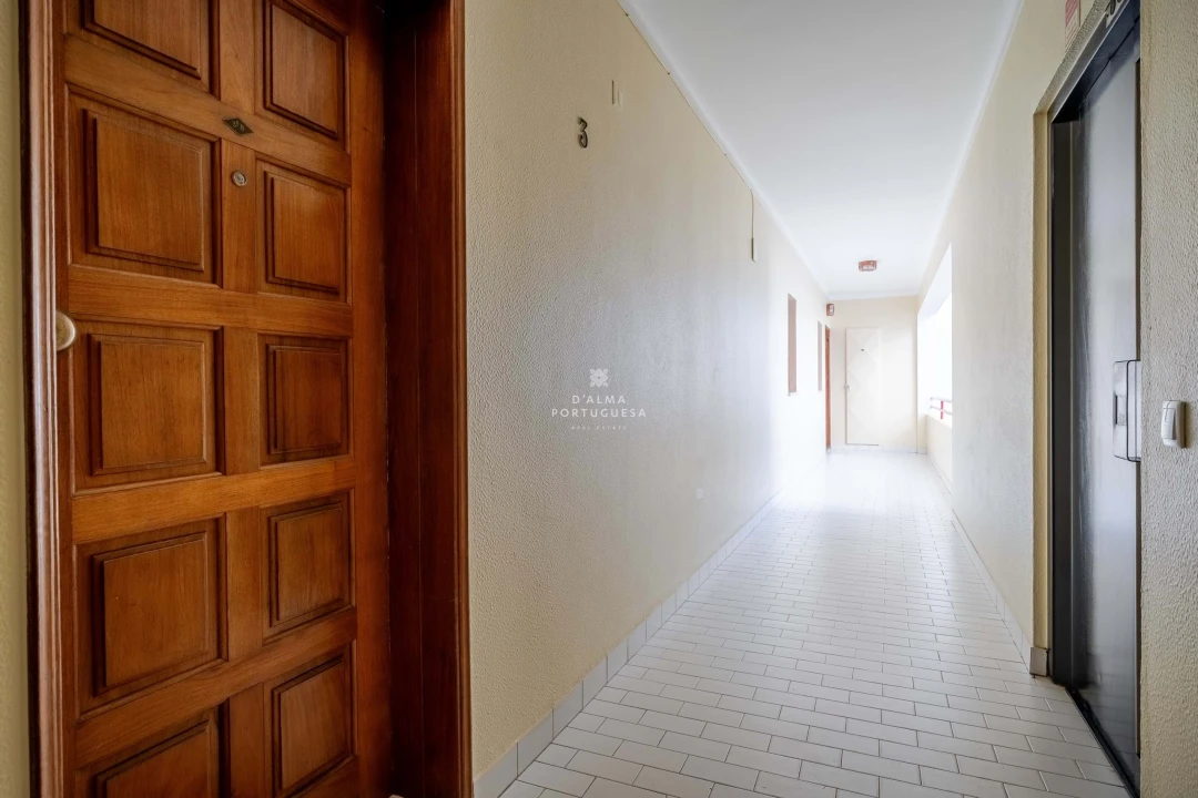 Apartamento T2 para Arrendamento em Quarteira Foto 35