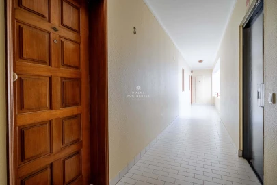 Apartamento T2 para Arrendamento em Quarteira