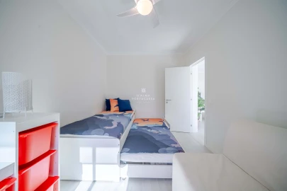 Apartamento T2 para Arrendamento em Quarteira