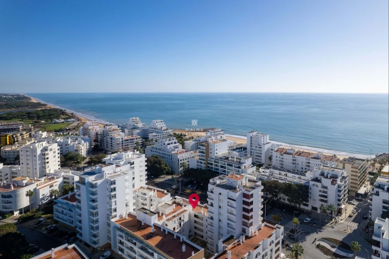 Apartamento T2 para Arrendamento em Quarteira Foto 5