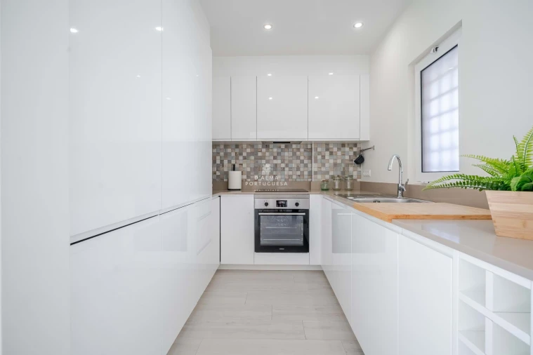 Apartamento T2 para Arrendamento em Quarteira Foto 17
