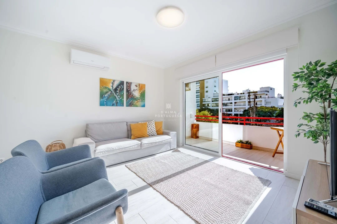 Apartamento T2 para Arrendamento em Quarteira Foto 10