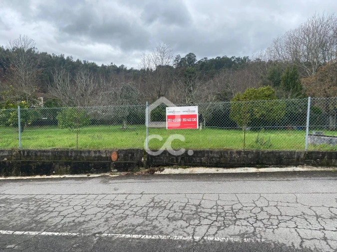 Terreno para Venda em Selho São Lourenço e Gominhães Foto 12