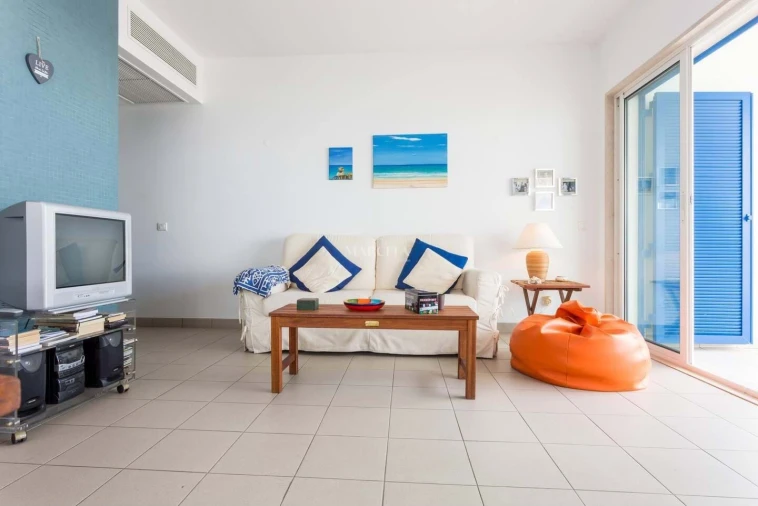 Apartamento T2 para Arrendamento em Lagos (São Sebastião e Santa Maria) Foto 2